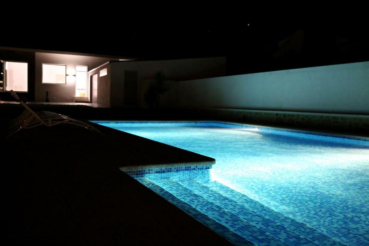 Con Piscina Vina De Millan